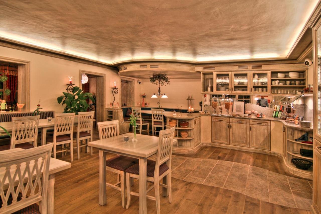 Hotel Anneliese บาดฮินเดลัง ภายนอก รูปภาพ