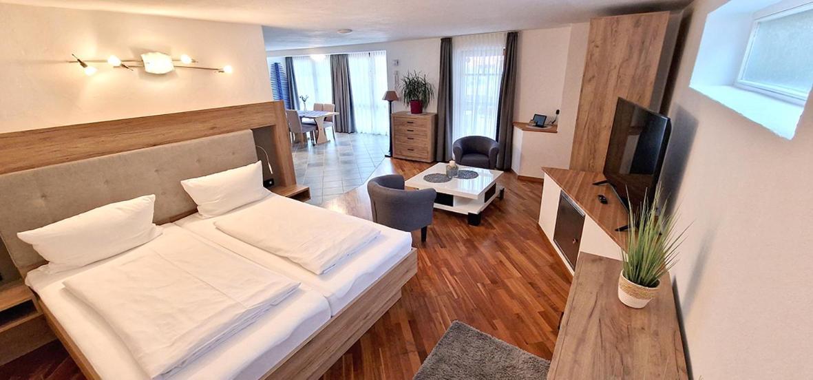 Hotel Anneliese บาดฮินเดลัง ภายนอก รูปภาพ
